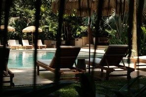 Pool - Isla Clara Hotel (San Francisco)