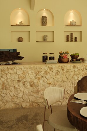 Dining - Isla Clara Hotel (San Francisco)