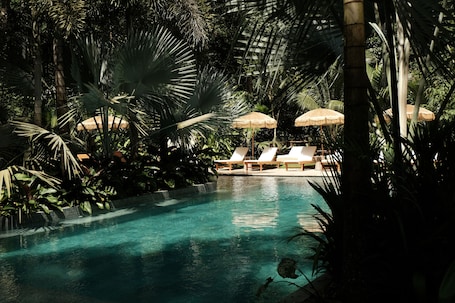 2 outdoor pools. Isla Clara Hotel