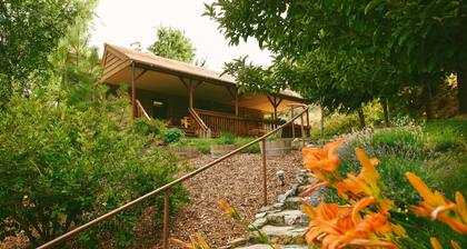 Holden B&B - 6 bedroom house overlooking Lake Chelan & 25 Mile Creek State Park
