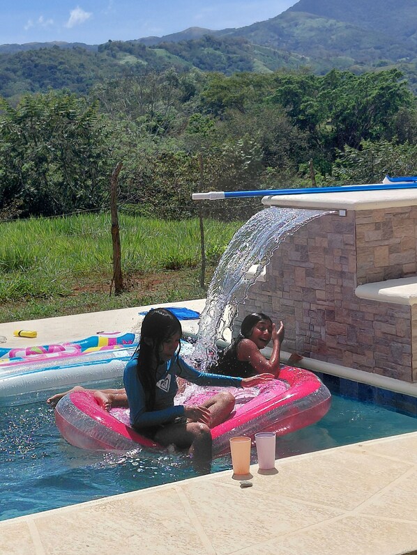 Piscine extérieure