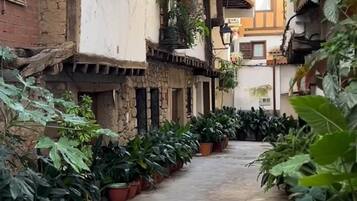 Enceinte de lâhĂ©bergement