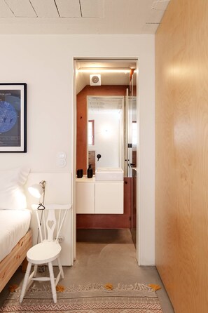 1 bedroom, iron/ironing board, Internet, bed sheets - VIVA - Lage Serviced Apartments 29A (Porto)