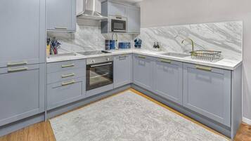 Fridge, microwave, oven, dishwasher