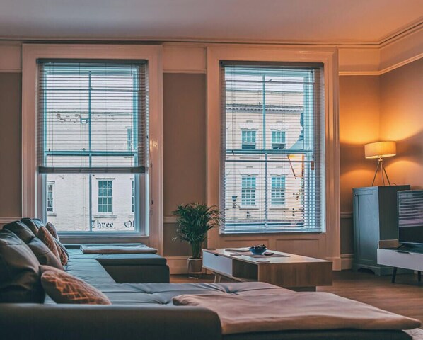 Living area - Central Vista Retreat | Modern City Centre Apartment | Sleeps 6 (Chester)