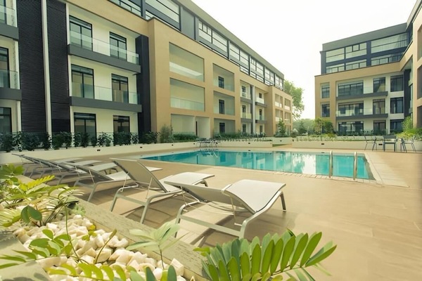 3 outdoor pools