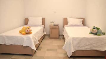 5 bedrooms, iron/ironing board, WiFi