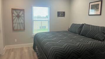 2 chambres, fer et planche à repasser, lit parapluie, Wi-Fi gratuit