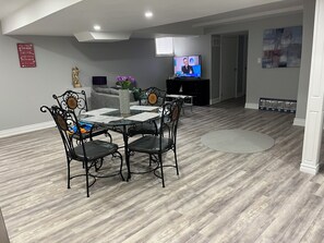Interior - Cozy and spacious apartment (Mississauga)