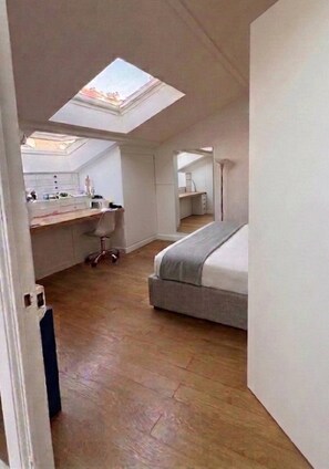 3 bedrooms, iron/ironing board, WiFi, bed sheets - Private house and garden in Paris - Air conditioning - Family retreat (Paris)