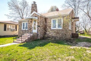 Exterior - Tuscan Inspired 3br Cottage (Lebanon)