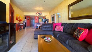 TV - Beautiful Condo in Beach Resort Princesa A-203 (Puerto Peñasco)