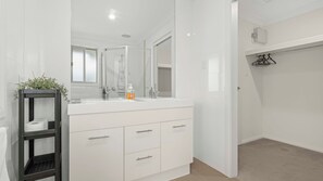Shower, towels