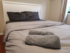 3 chambres, fer et planche à repasser, Wi-Fi gratuit, draps fournis