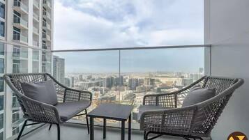 Luksusleilighet, balkong, byutsikt | Utsikt fra balkong