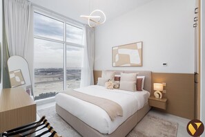 Luxury Apartment, Balcony, City View - Vogue | Skyz by Danube near Dubai Miracle Garden (Dubai)