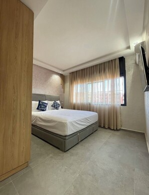1 bedroom, iron/ironing board, WiFi, bed sheets - Cosy cocoon in Gueliz, luxurious apartment, all on foot (Marrakech)
