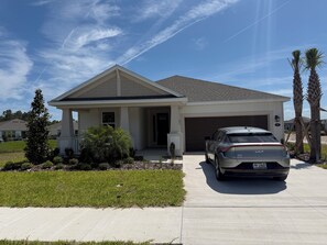 Exterior - 3-bedroom house in welcoming Palm Coast with AC comfort (Palm Coast)