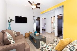 3 bedrooms, iron/ironing board, WiFi, bed sheets - Contemporary In-Town Home with Pool Casa Llama (Puerto Peñasco)