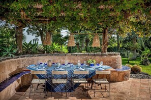 Outdoor dining - Linera 10, Emma Villas (Linera)
