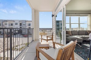 Property grounds - Signature 3BR 2BA | Open Concept | With Balcony (San Marcos)