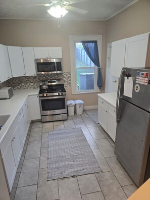 Fridge, microwave, oven, stovetop - 3-bedroom house near downtown Omaha between Little Italy and Little Bohemia! (Omaha)