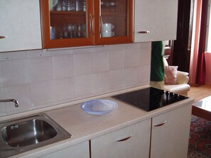 Paper towels - New summer discount - Serene 2-bedroom with AC in the heart of Dubrovnik (Dubrovnik)