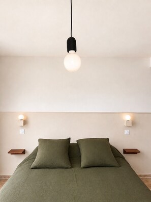 1 bedroom, free WiFi, bed sheets - F2 in Capo di Feno - Nature, beach and jacuzzi (Ajaccio)