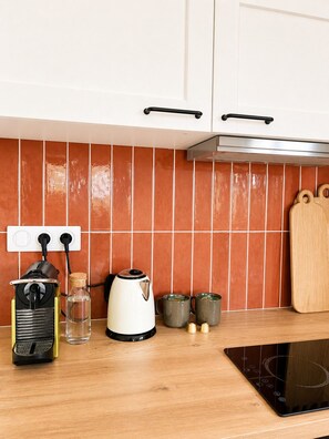 Fridge, microwave, oven, stovetop - F2 in Capo di Feno - Nature, beach and jacuzzi (Ajaccio)