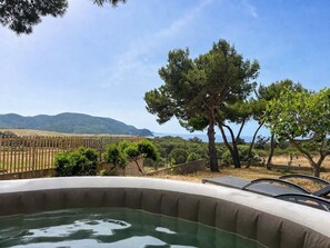 Outdoor spa tub - F2 in Capo di Feno - Nature, beach and jacuzzi (Ajaccio)