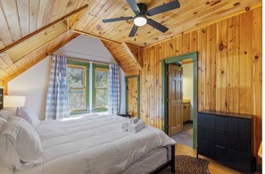 4 bedrooms, iron/ironing board, WiFi, bed sheets - Fabulous 4BR/BA + Dens/ Renovated Lake Glenville, 15 to Cashiers (Glenville)