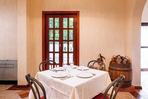 Restaurant - Hotel Dubrava (Budva)