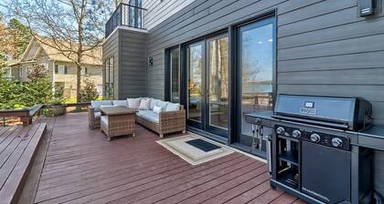 Luxurious and spacious 5-bedroom lake house in peaceful Lake Murray