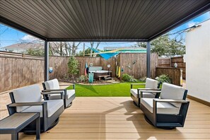 Terrace/patio - Central Galveston Home + Hot Tub + Private Balcony (Galveston)