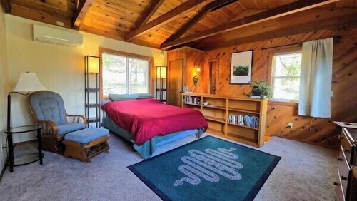 30 Night Minimum, Shasta View Villa