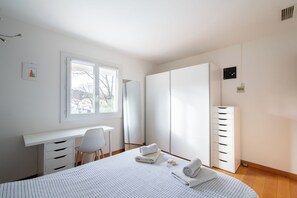 Room - Villa du Soleil-Pool & Parking-Wifi-Clim - Near Montpellier and the sea (Clapiers)