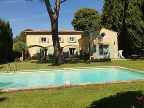 Pool - Vrbo Property (Aix-en-Provence)