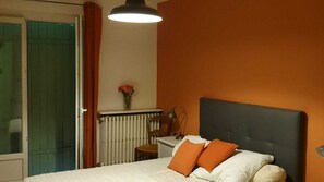 Room - Vrbo Property (Aix-en-Provence)