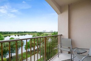 Property grounds - Serene Waters at Vista Cay Resort (Orlando)