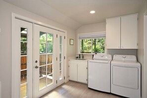 Interior - Champion Creek Cottage,  30 Night Minimum (Dunsmuir)