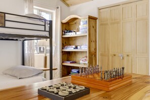 4 bedrooms, iron/ironing board, travel crib, free WiFi