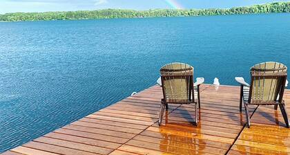 4BR Lakefront Cabin on Big McKenzie~Boathouse Bar, Dock, Pontoon Avail, Fire Pit