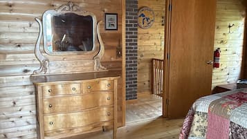 4 bedrooms, free WiFi, bed sheets