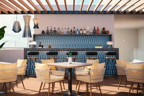 Bar (on property) - Rooftop Sea Views & Infinity Pool |4 Units w/ Kitchen, Close to Playa Main Beach (Playa del Carmen)