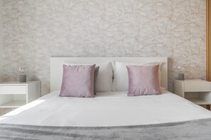 2 bedrooms, iron/ironing board, WiFi, bed sheets - Madeira Ocean Paradise – Balcony with Sea View (Caniço)