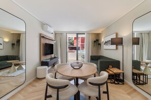 TV - Dolce Vita | Easy Living on the Atlantic Seaboard (Cape Town)