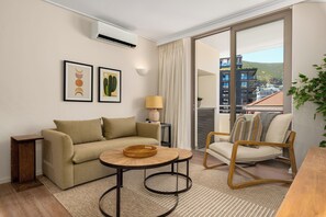 TV - Dolce Vita | Lush Sea Point Gem with Balcony (Cape Town)