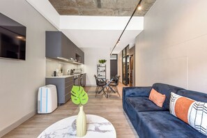 TV - The Lineal | Luxury Living for Work and Leisure (Johannesburg)