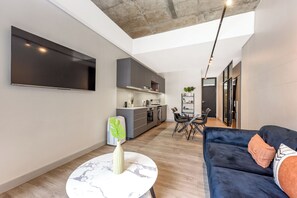 TV - The Lineal | Luxury Living for Work and Leisure (Johannesburg)
