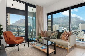 TV - Contemporary 2 Bed Apartment | The Rubik (Cape Town)